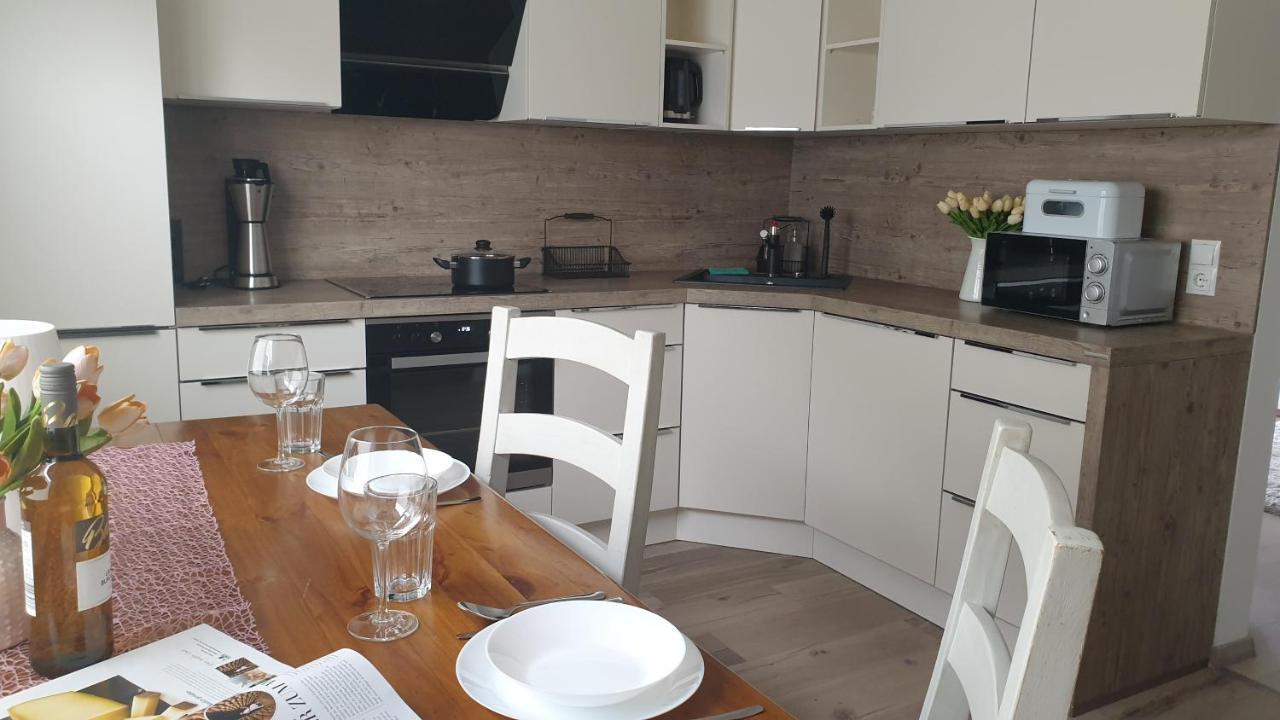 Boardingappartement Windeckblick, Ruhige, Zentrale Lage Mit Grossem Suedbalkon 불 외부 사진
