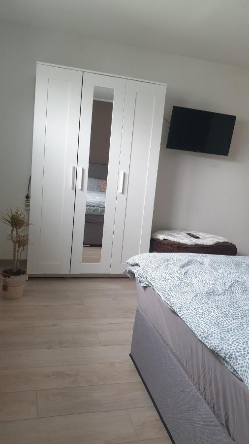 Boardingappartement Windeckblick, Ruhige, Zentrale Lage Mit Grossem Suedbalkon 불 외부 사진