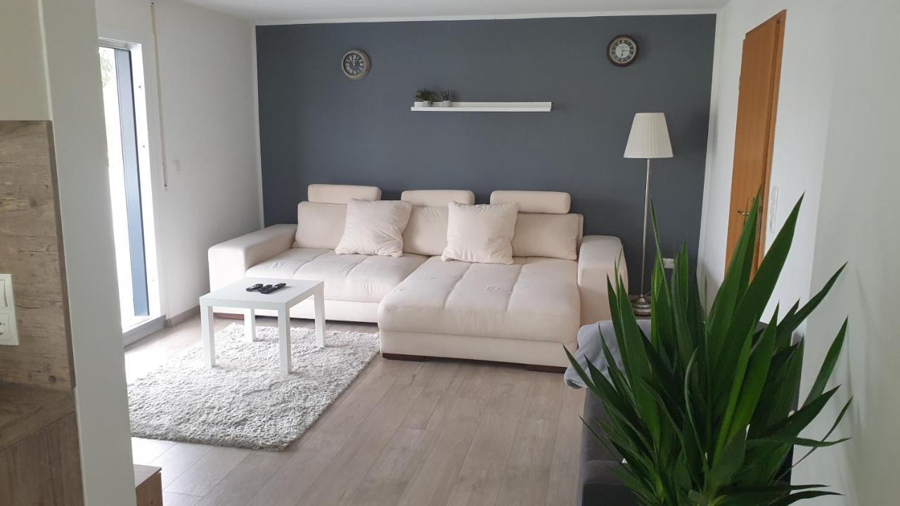 Boardingappartement Windeckblick, Ruhige, Zentrale Lage Mit Grossem Suedbalkon 불 외부 사진